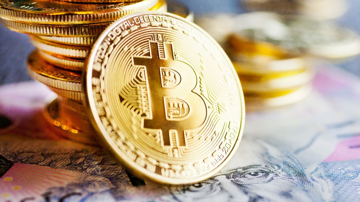 Čeká bitcoin razantní pád? Podle nejhoršího scénáře klesne o čtvrtinu